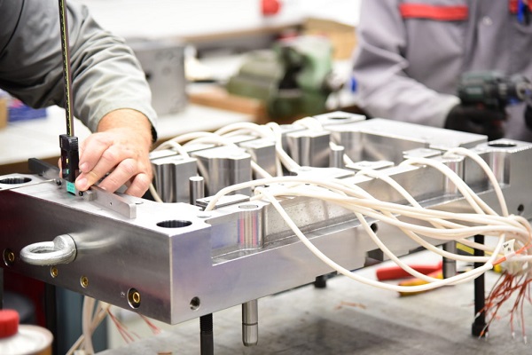 ¿Qué es la Inspección en Proceso? Guía Completa sobre Procedimientos, Etapas, Tipos y Aplicaciones