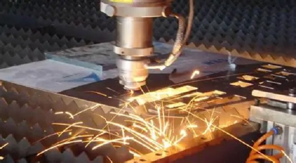 Servicio de corte CNC: ¿Qué máquina es la adecuada para tu proyecto?