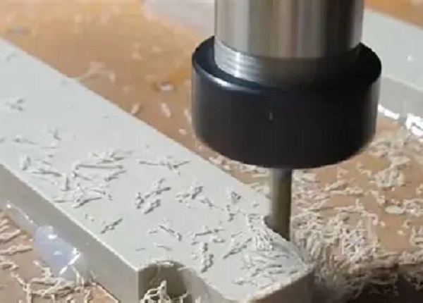 Mecanizado CNC de PEEK: Guía Técnica Completa para Piezas de Alto Rendimiento